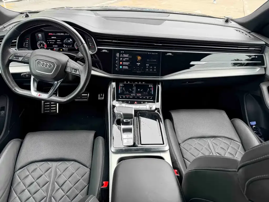 Audi Q8 — фото 5