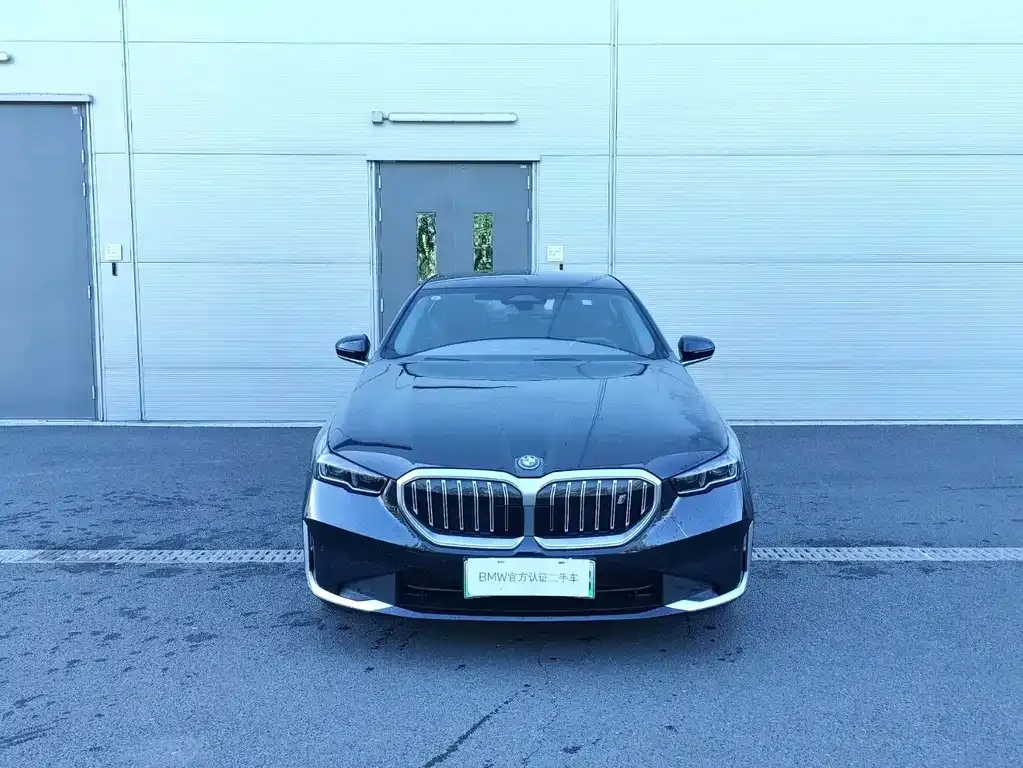 BMW i5 — фото 10