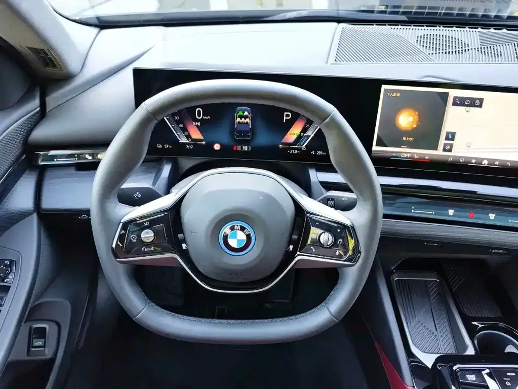 BMW i5 — фото 8