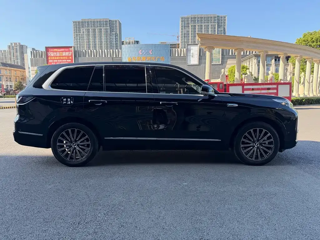 Geely Galaxy M9 — фото 10