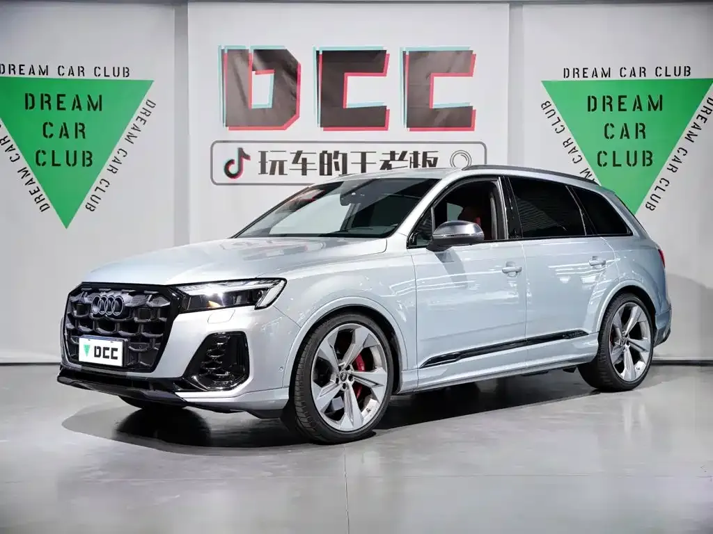 Audi SQ7 — фото 1