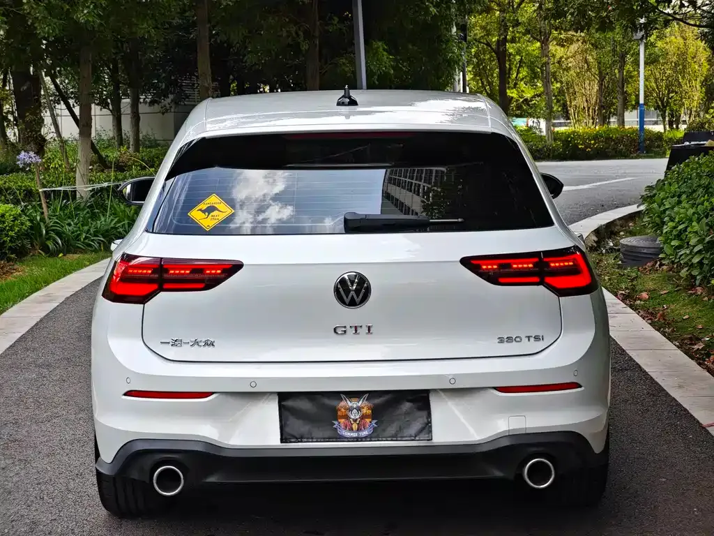 Volkswagen Golf GTI — фото 7