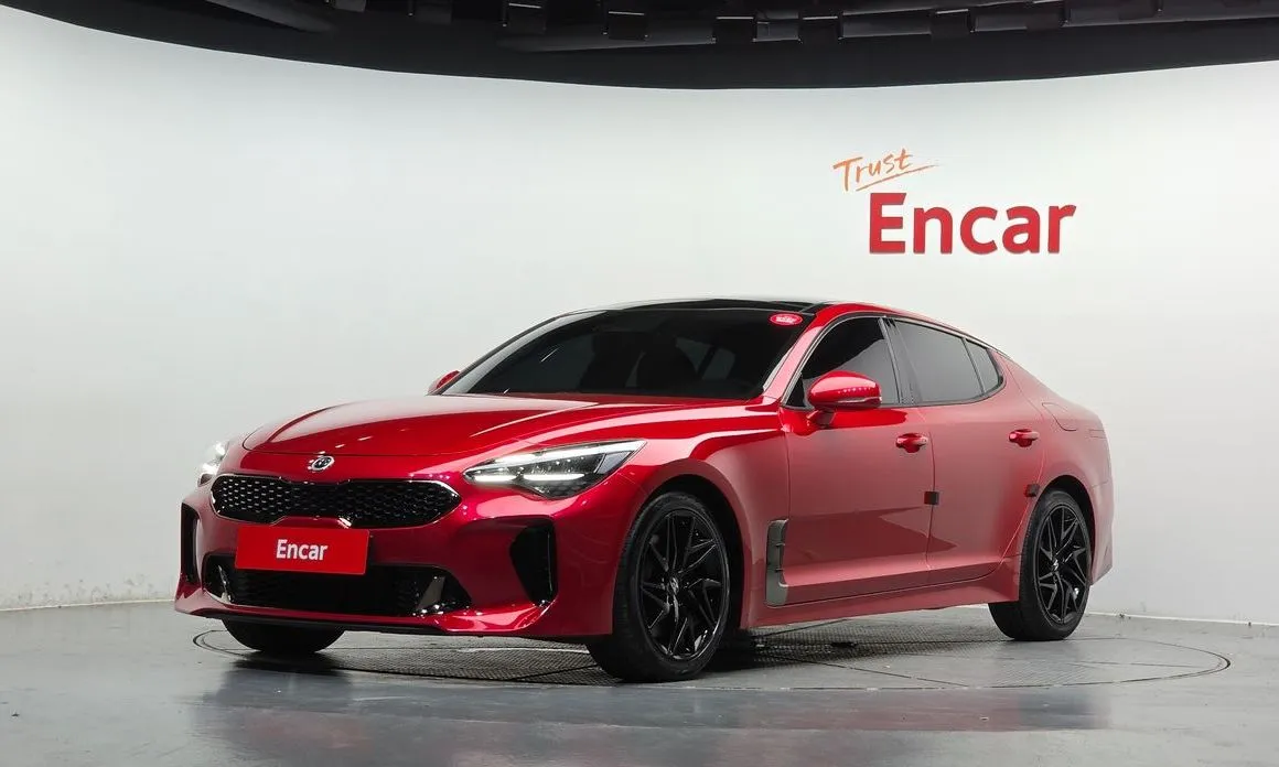 Kia Stinger — фото 1