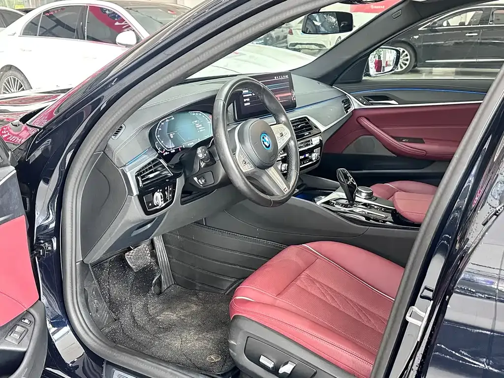 BMW 5 Series New Energy — фото 4