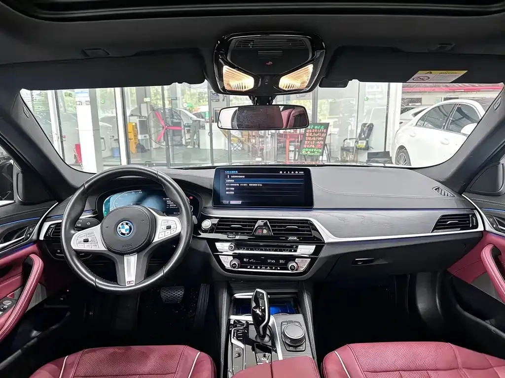 BMW 5 Series New Energy — фото 8