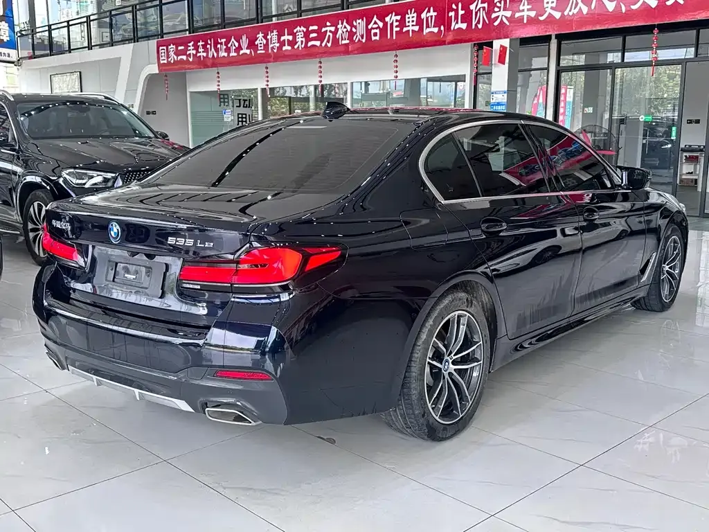BMW 5 Series New Energy — фото 3