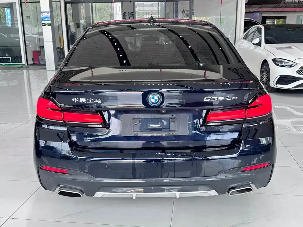 BMW 5 Series New Energy — фото 7