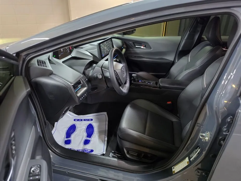 Toyota Prius — фото 5