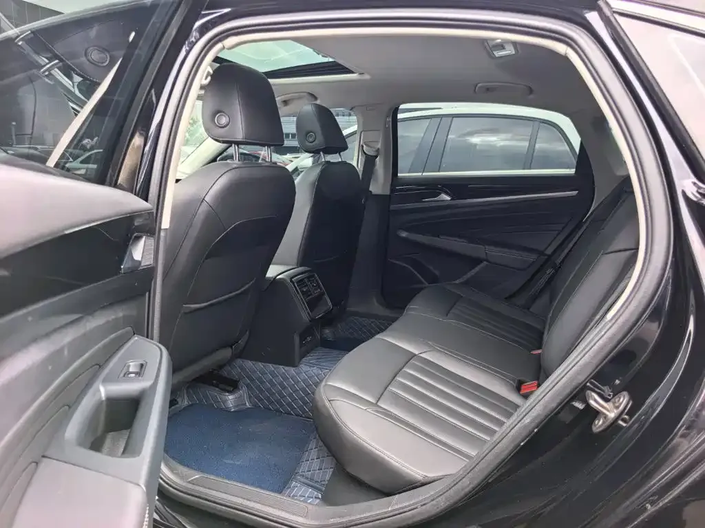 Volkswagen Passat — фото 3