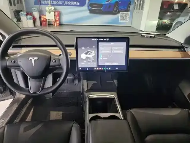 Tesla Model 3 — фото 2