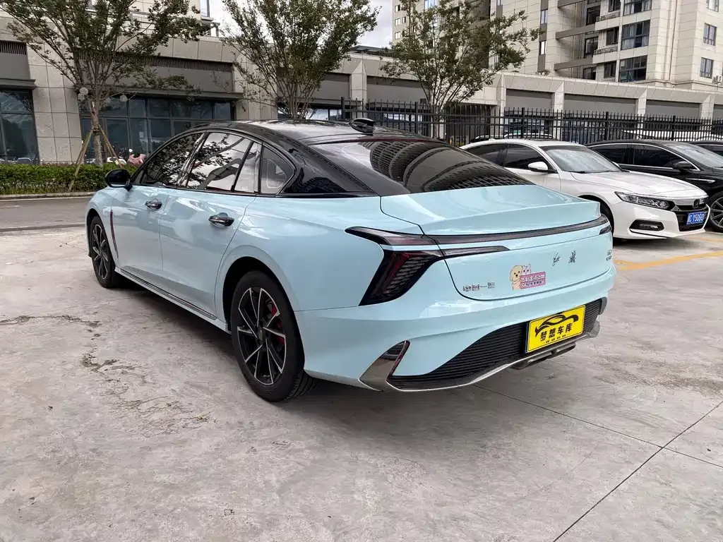 Hongqi H6 — фото 10