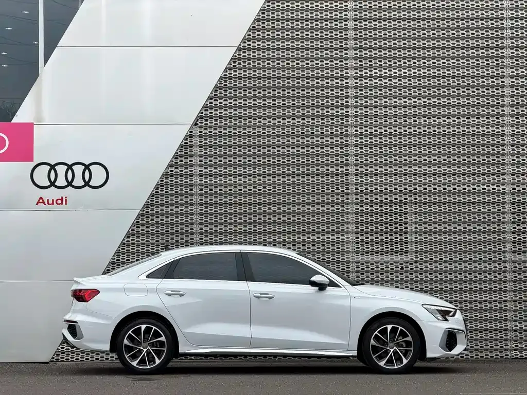 Audi A3 — фото 9
