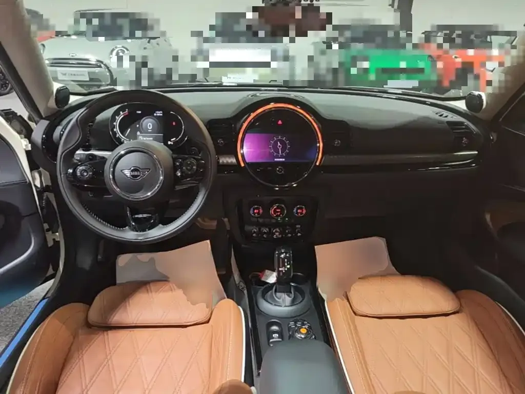 MINI Clubman — фото 2