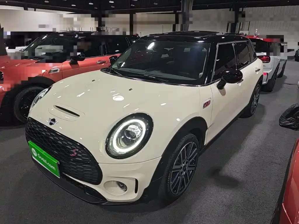 MINI Clubman — фото 3