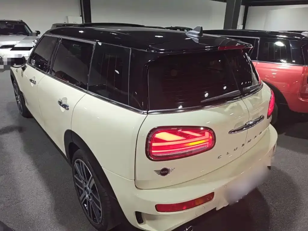 MINI Clubman — фото 10