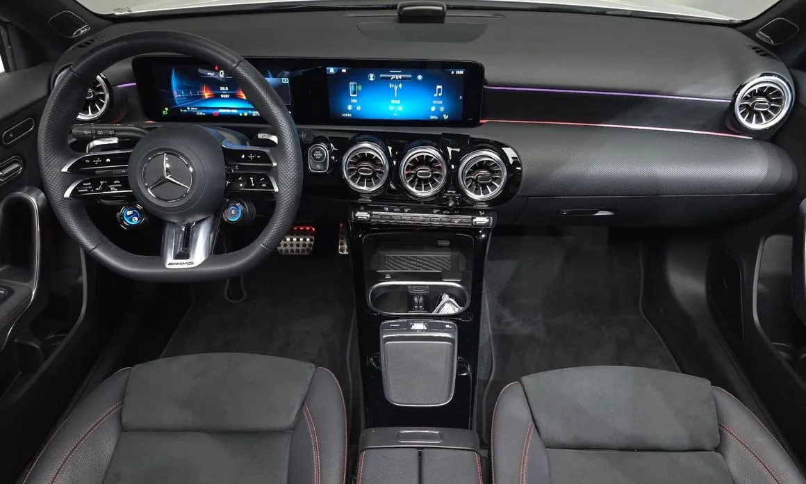 Mercedes-Benz A-Class — фото 10