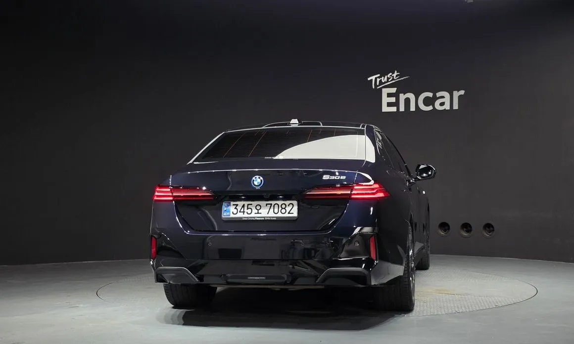 BMW 5-Series — фото 3