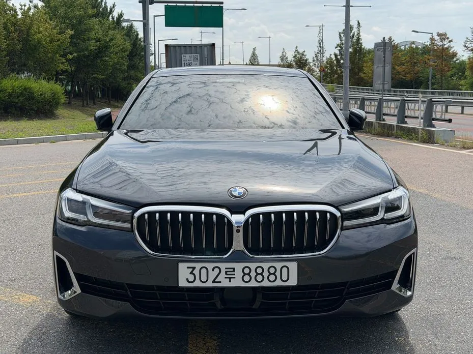 BMW 5-Series — фото 1