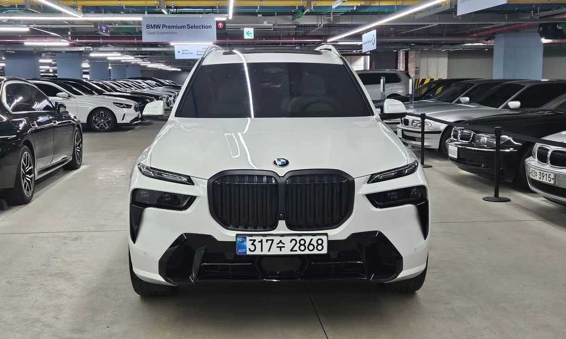 BMW X7 — фото 10