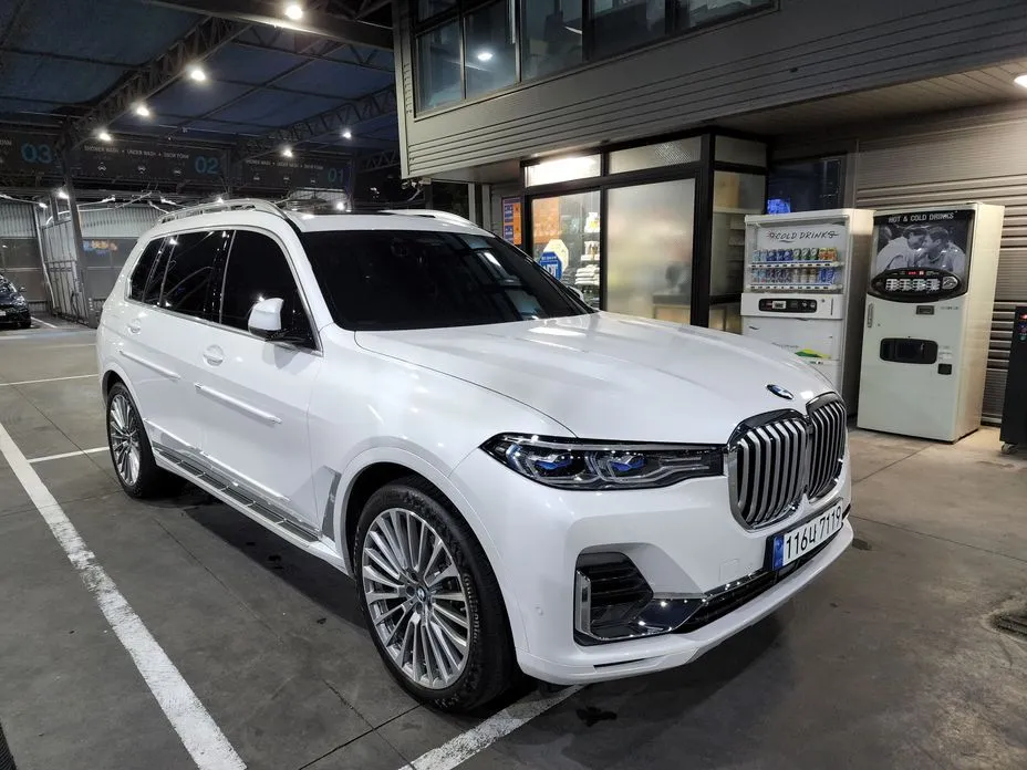BMW X7 — фото 10