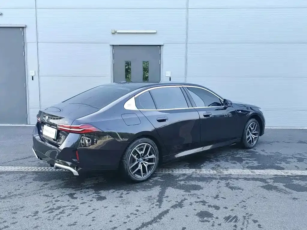 BMW i5 — фото 4