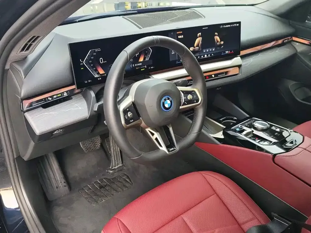 BMW i5 — фото 5