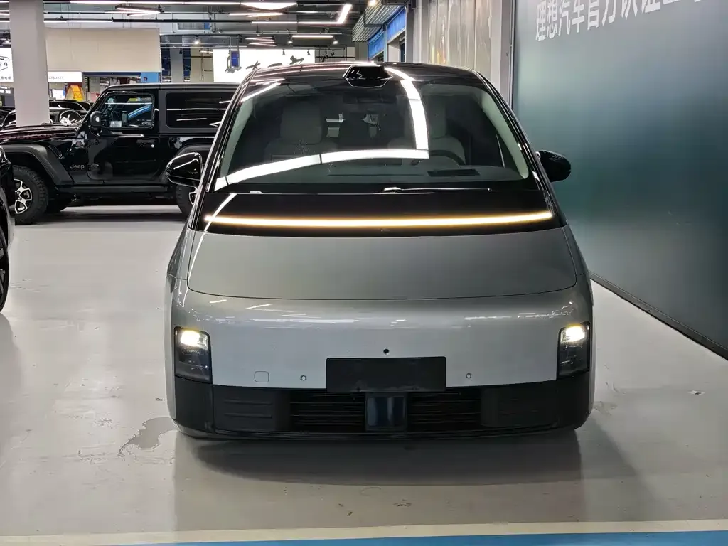 Li Auto MEGA — фото 6