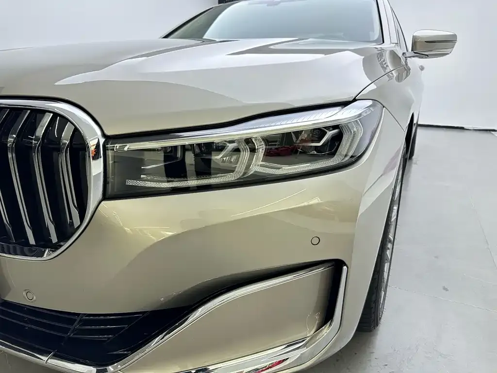 BMW 7 Series — фото 2