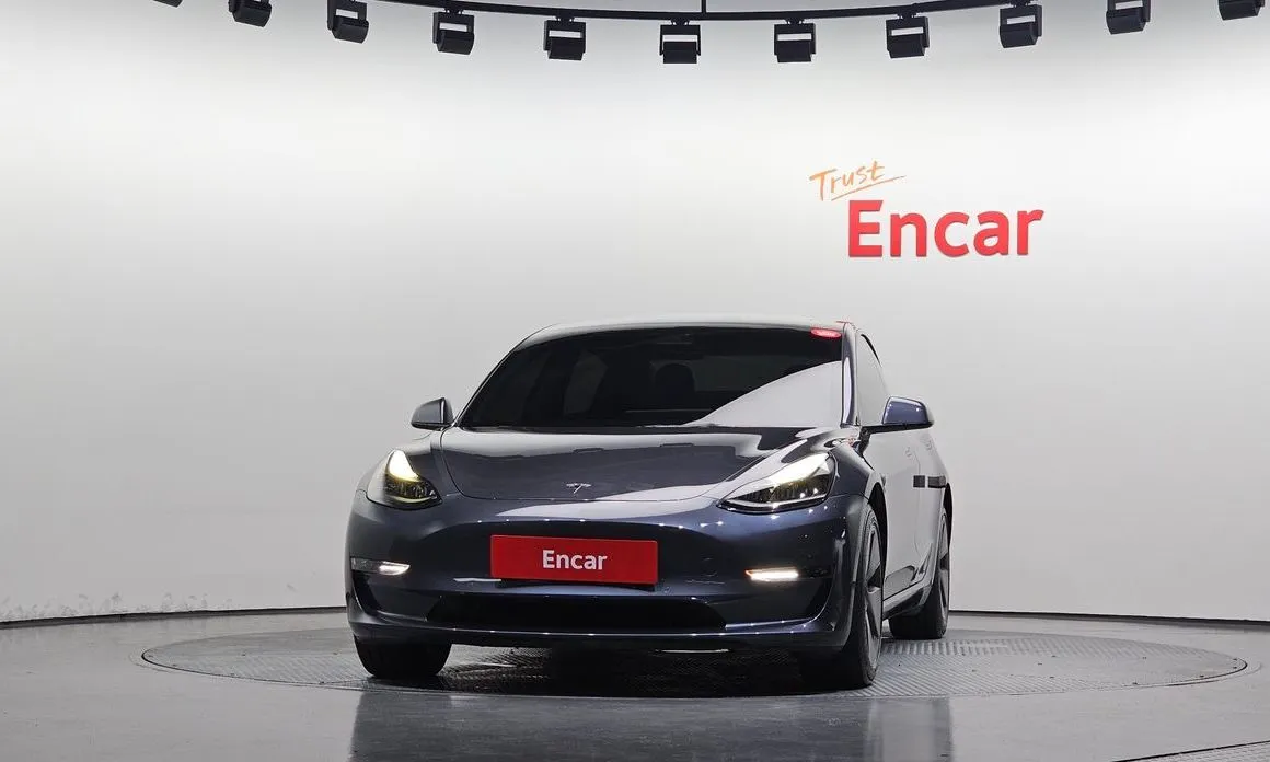 Tesla Model 3 — фото 3