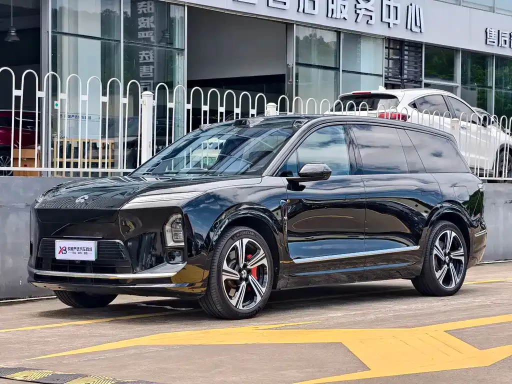 NIO ES8 — фото 1