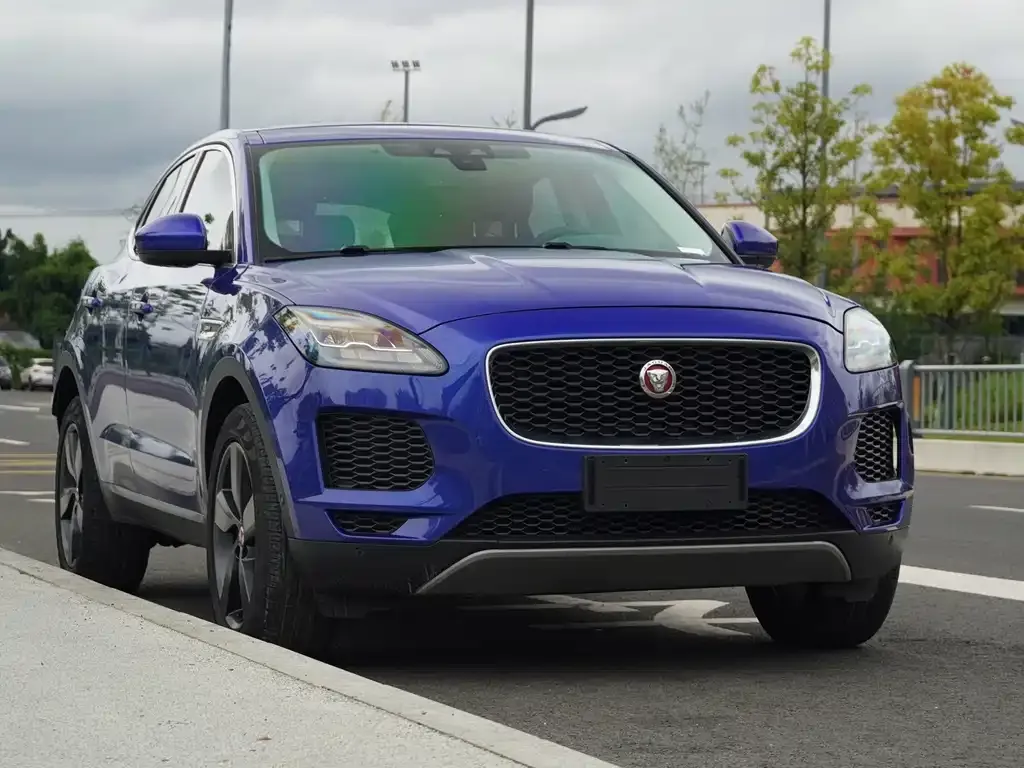 Jaguar E-PACE — фото 5