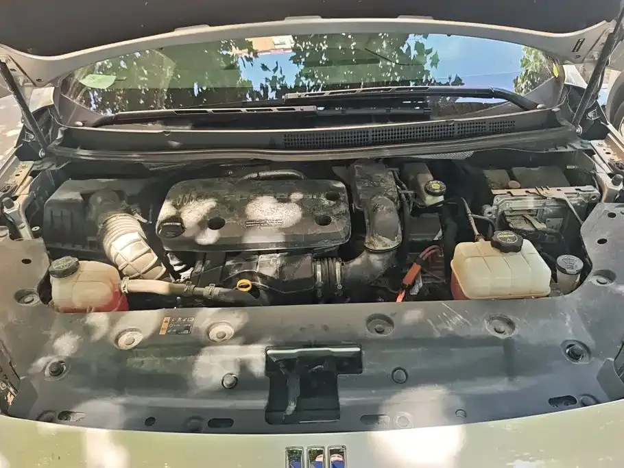 Buick GL8 Hybrid — фото 4