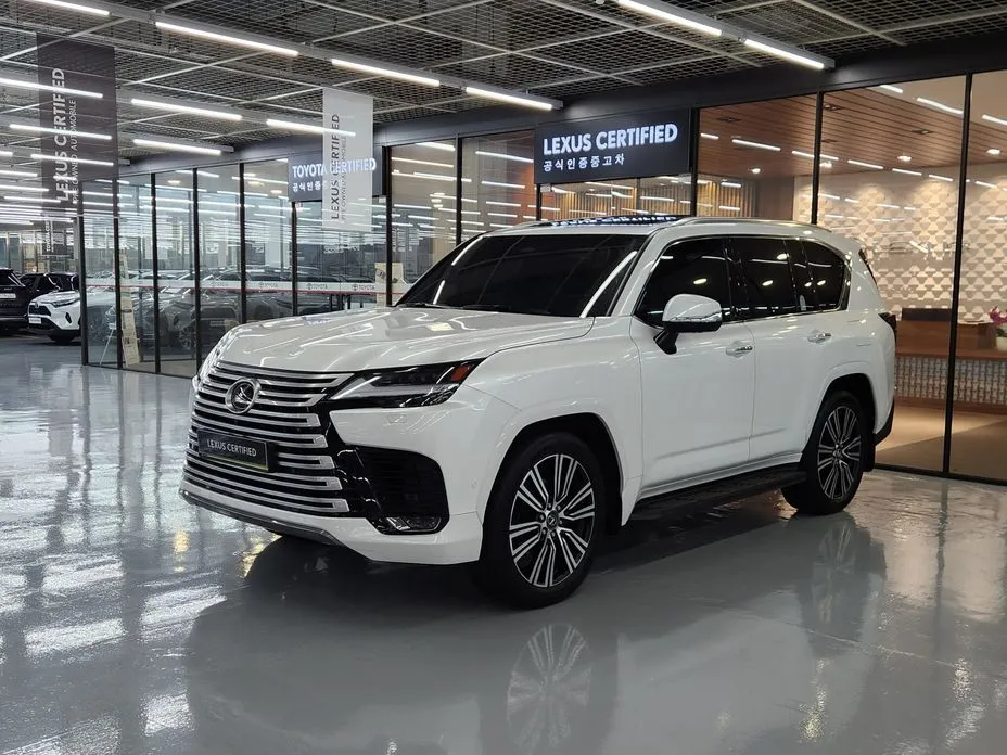 Lexus LX — фото 1