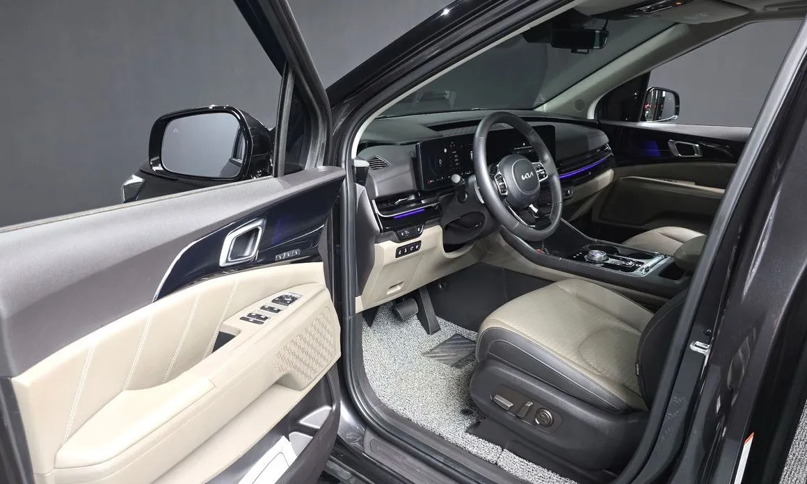 Kia Carnival — фото 10