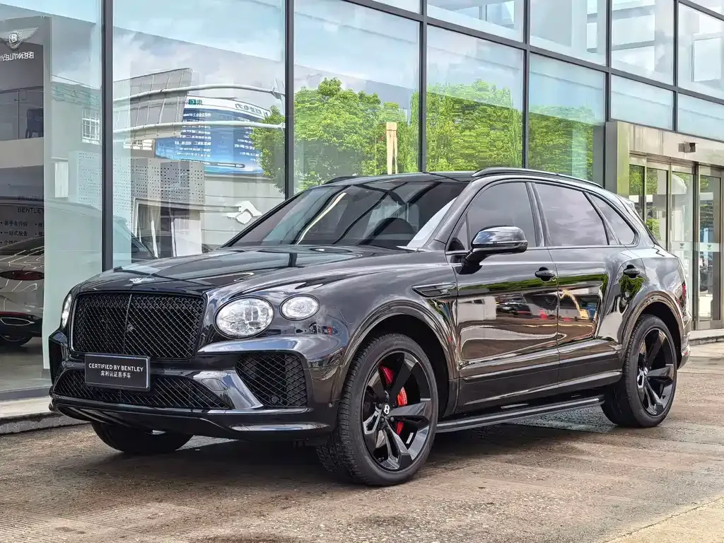 Bentley Bentayga — фото 1