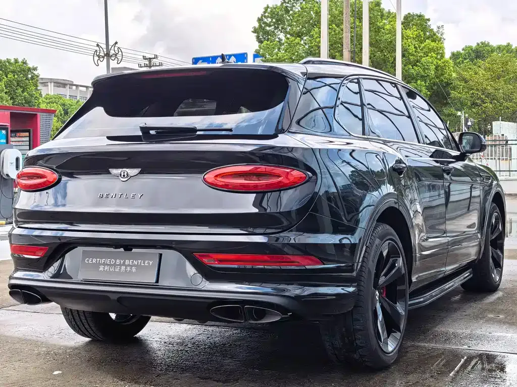 Bentley Bentayga — фото 10