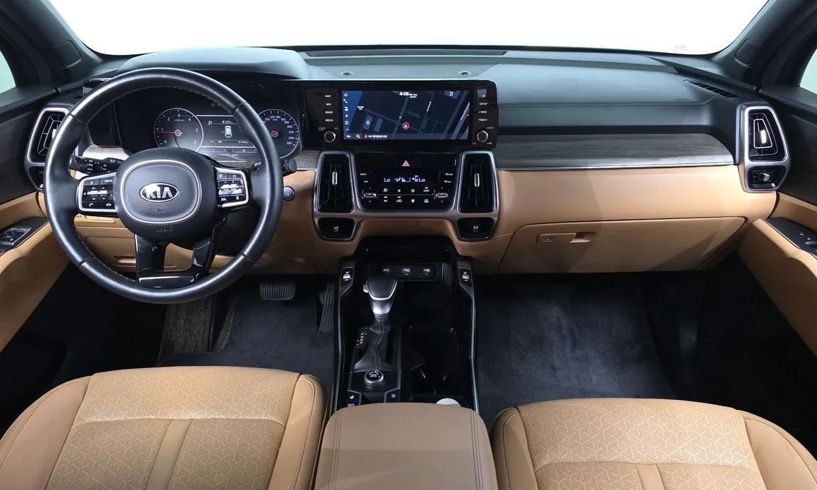 Kia Sorento — фото 8