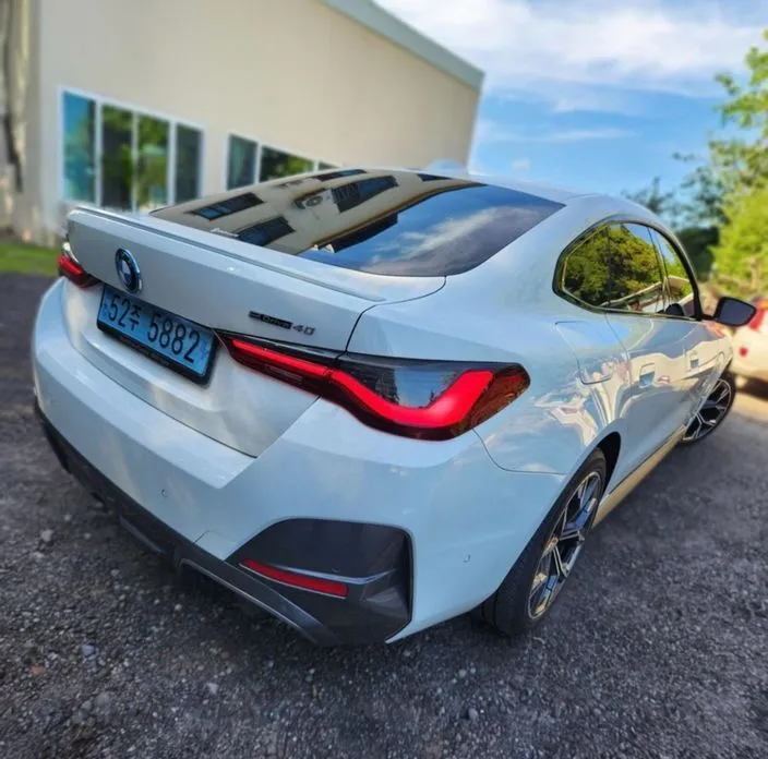 BMW i4 — фото 2