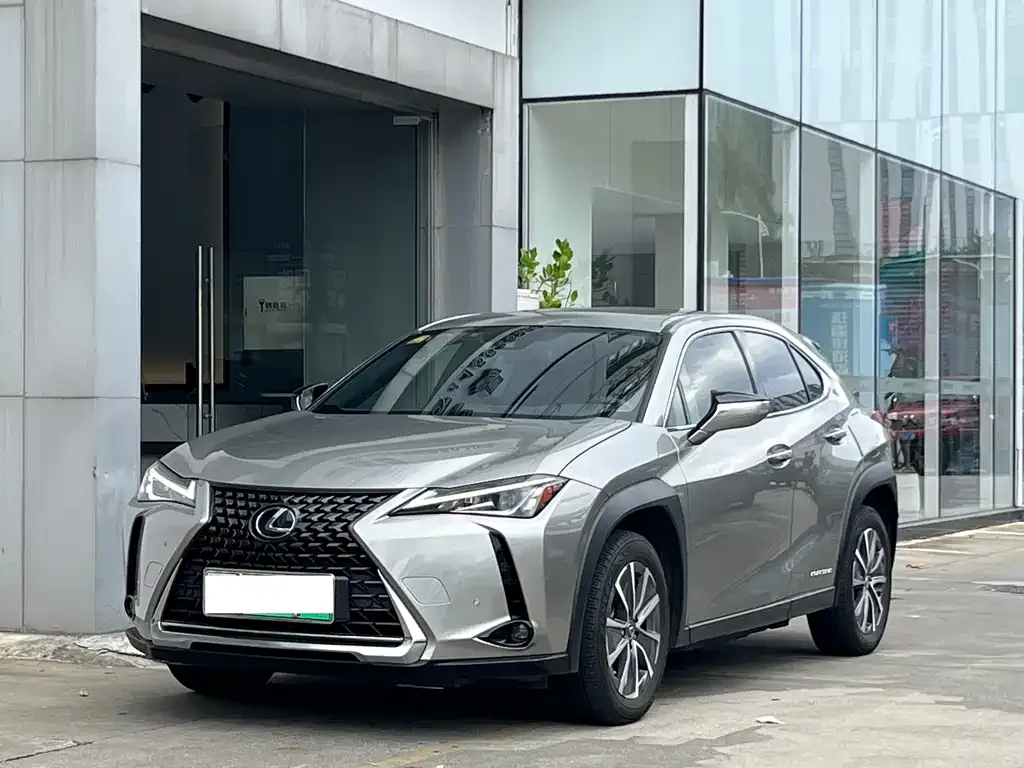 Lexus UX New Energy — фото 1