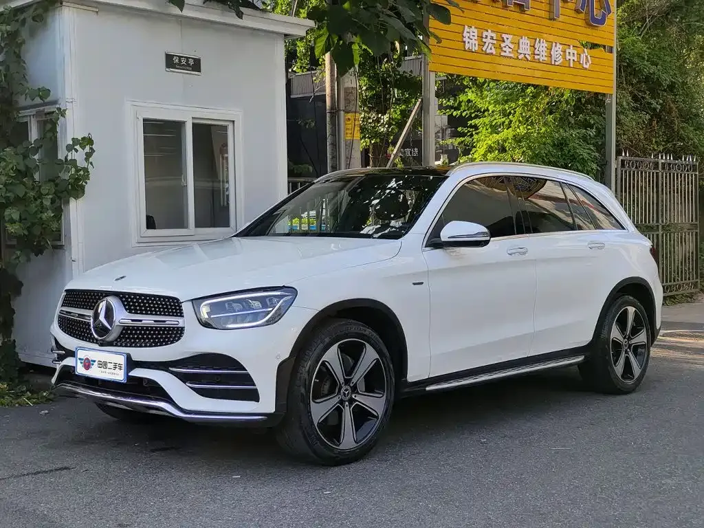 Mercedes-Benz GLC — фото 1