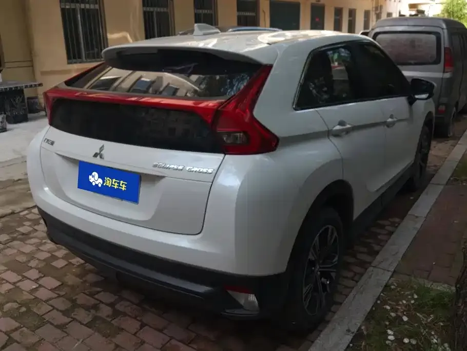 Mitsubishi Eclipse Cross — фото 4