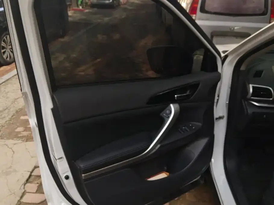 Mitsubishi Eclipse Cross — фото 6