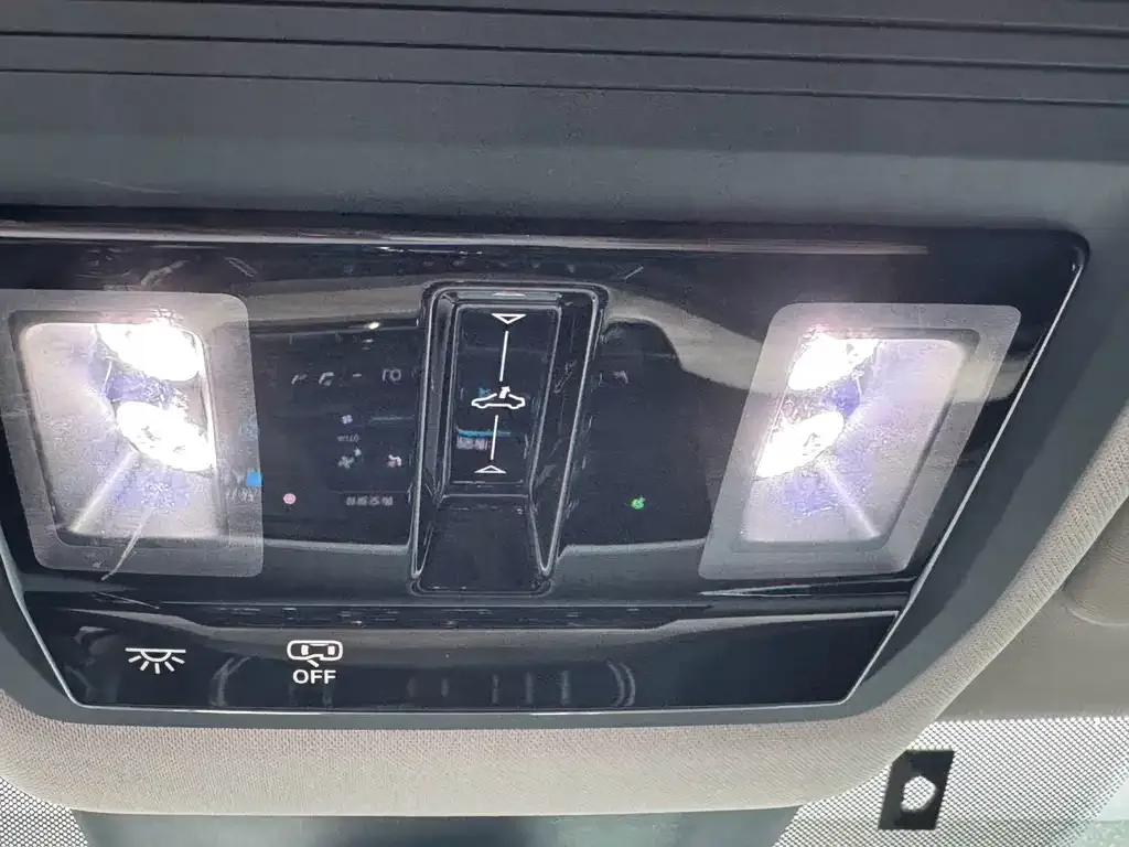 Skoda Octavia — фото 10