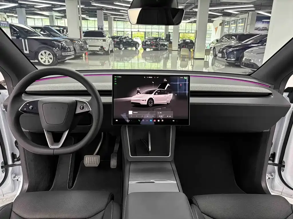 Tesla Model Y L — фото 4