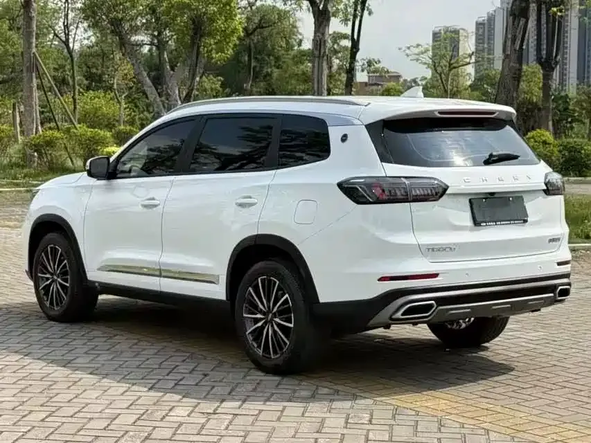 Chery Tiggo 8 — фото 9