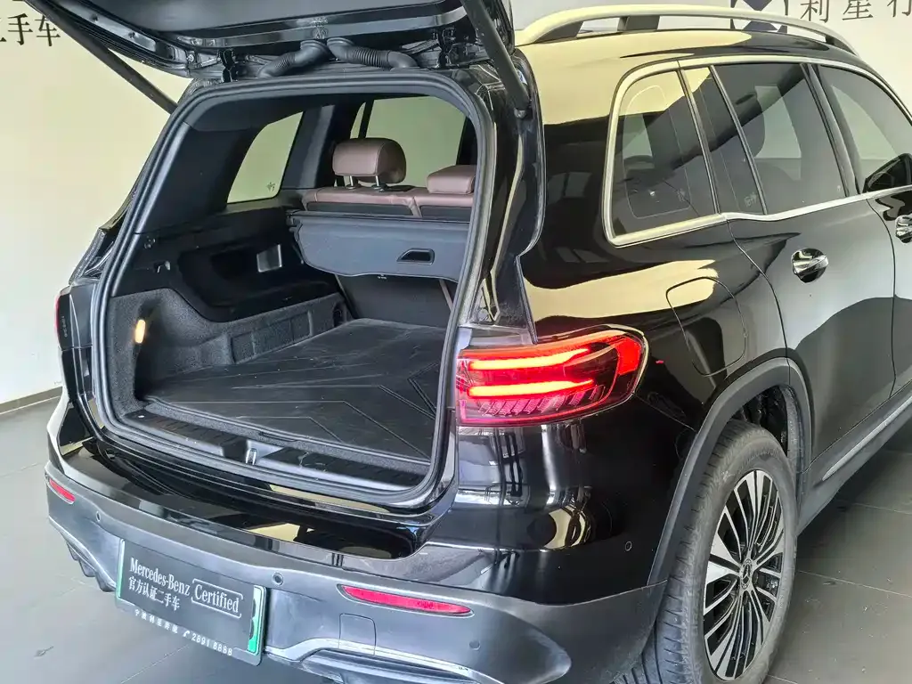 Mercedes-Benz EQB — фото 10