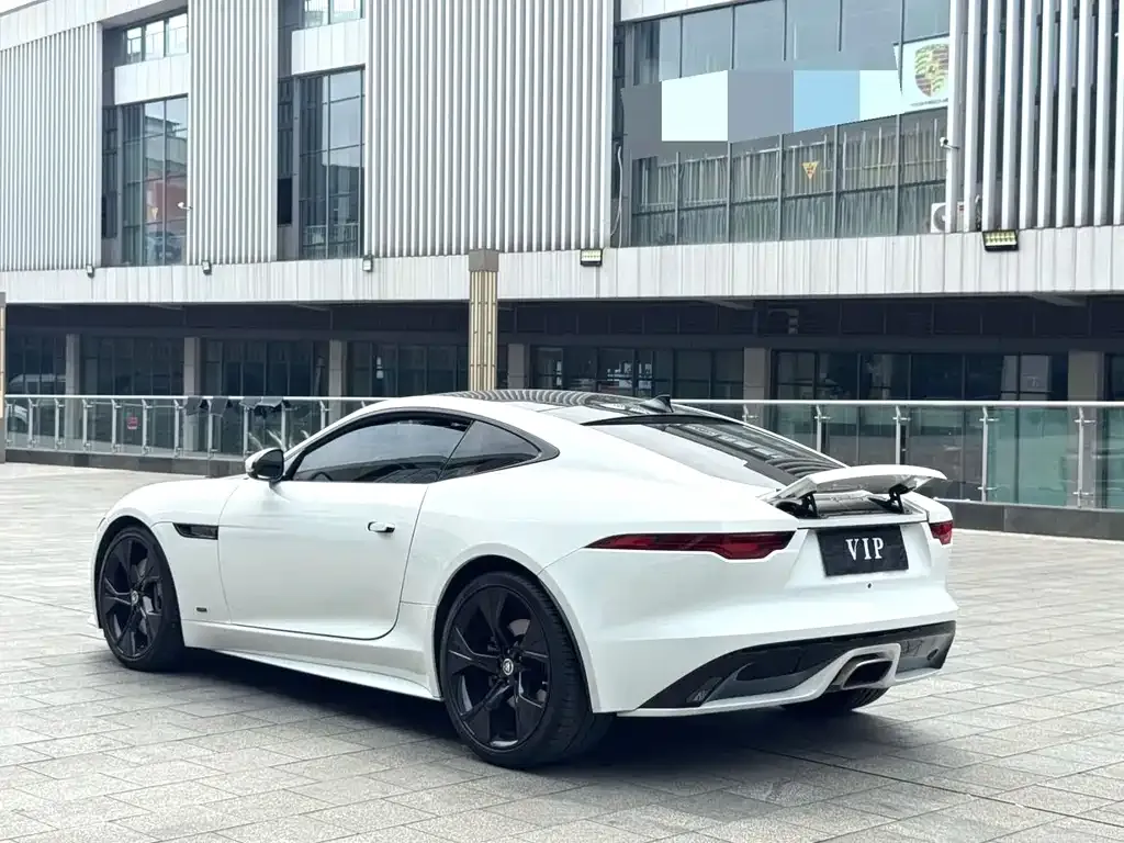 Jaguar F-TYPE — фото 4