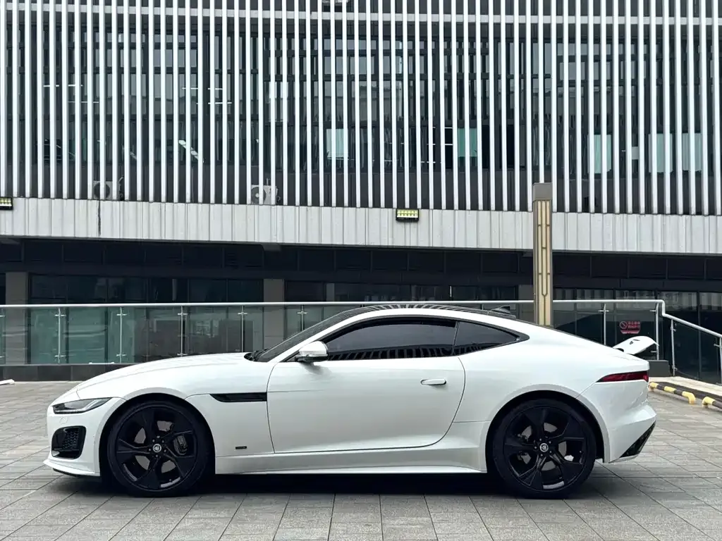 Jaguar F-TYPE — фото 8