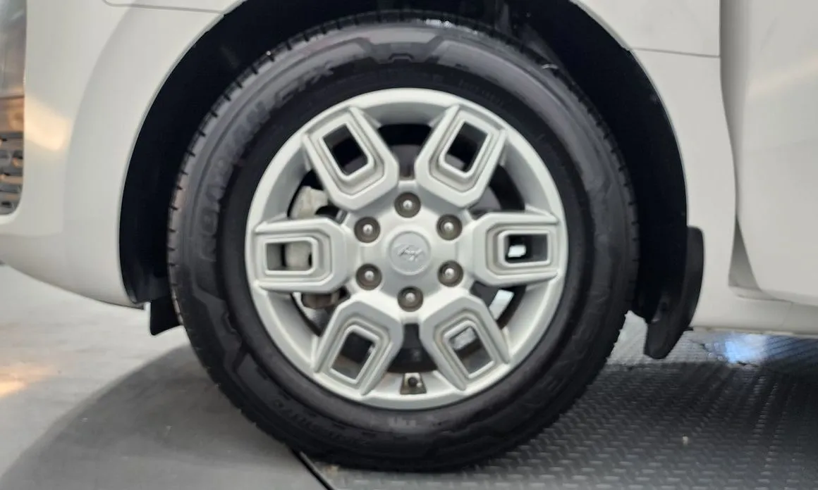 Hyundai Staria — фото 2