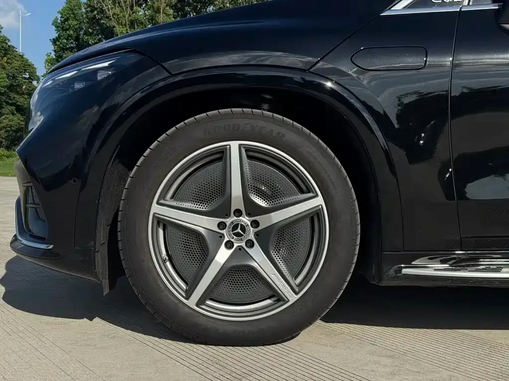 Mercedes-Benz EQS SUV — фото 9